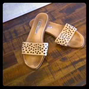 Manolo Blahnik cream/tan leather sandals